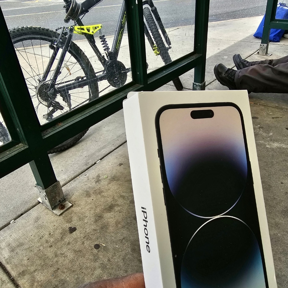 IPHONE 14 PRO MAX BRAND NEW